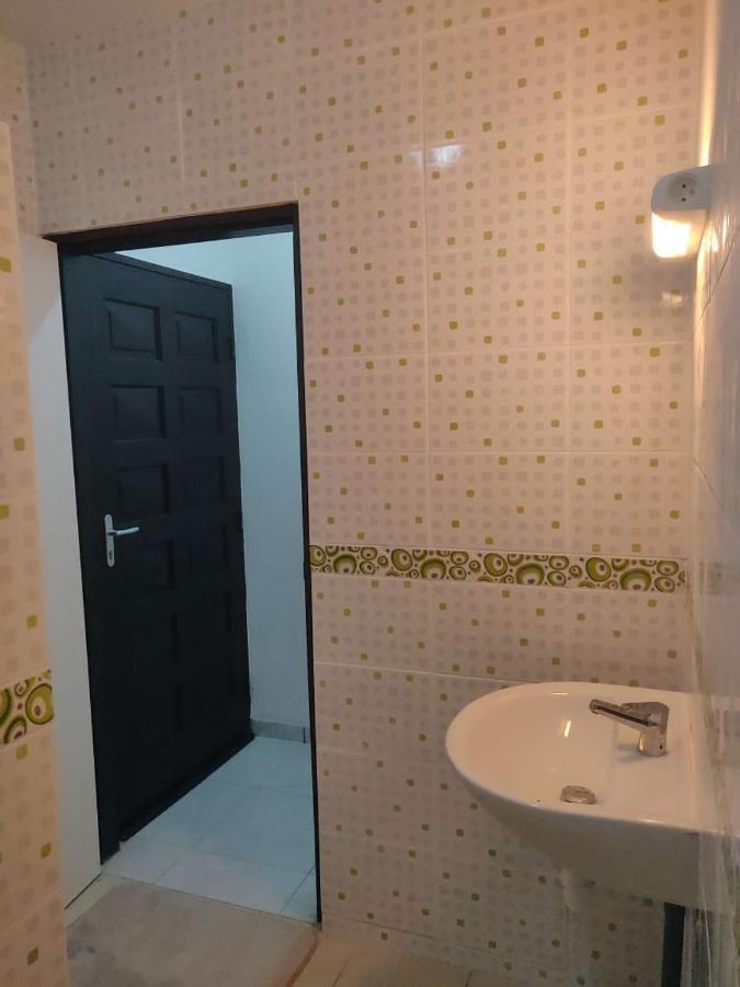 St-Laurent Centre - Baka Lycee Confort T1 Сен-Лоран-дю-Марони Экстерьер фото